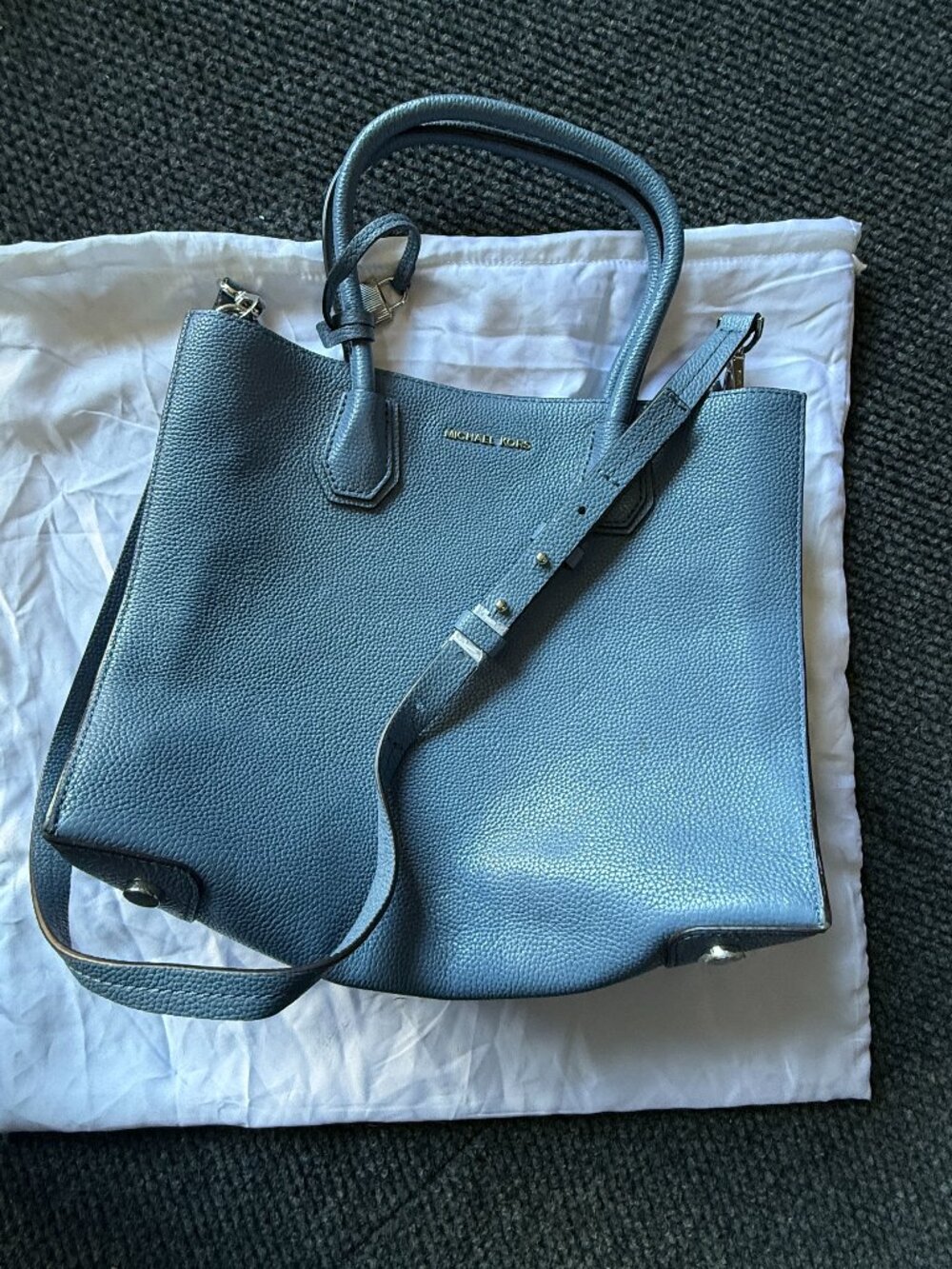NWOT Michael Kors Mercer Large Pebbled Leather Tote